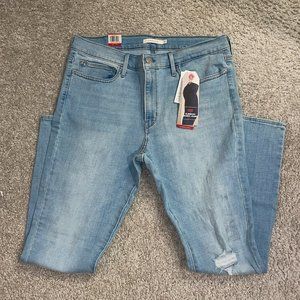 NWT Levi's Slimming Skinny Size 16 (33W)